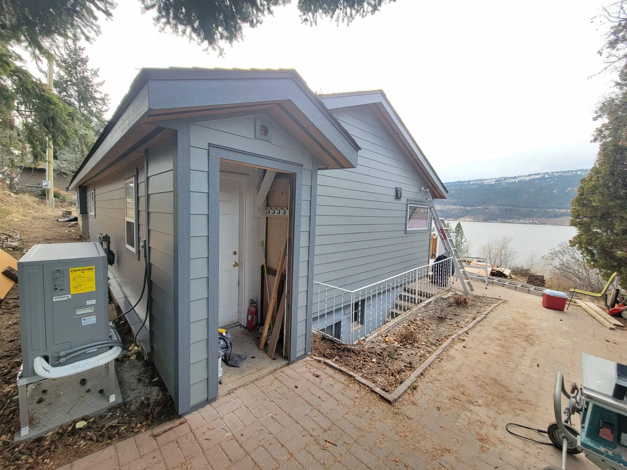 Hunter Exteriors roofing, siding, and gutters in Vernon BC