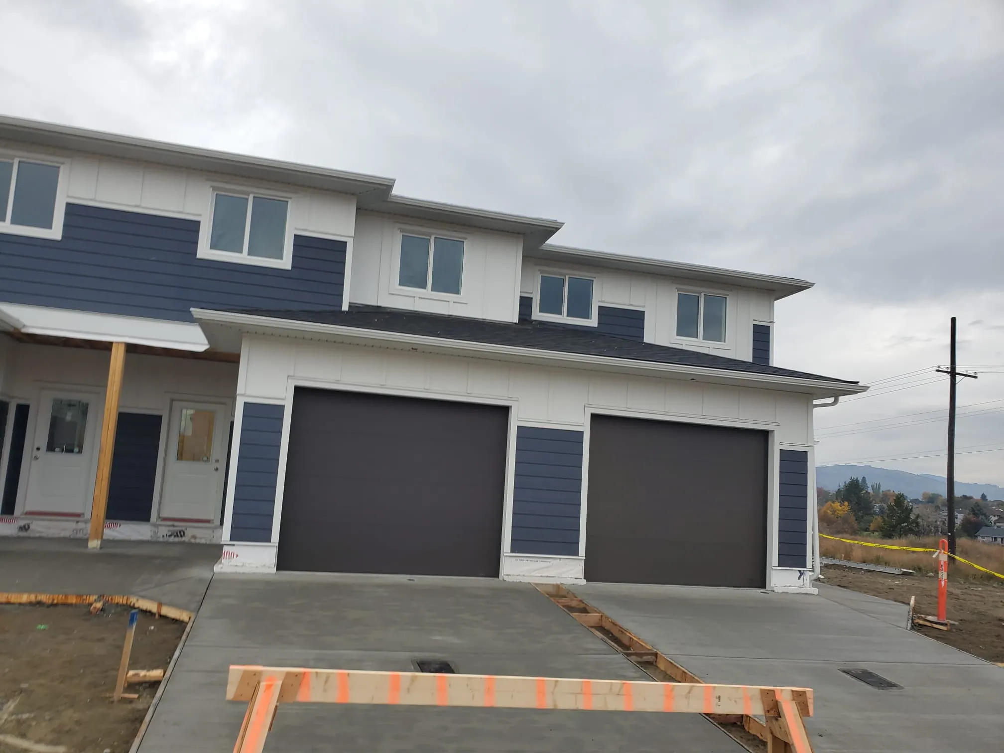 James Hardie plank siding project by Hunter Exteriors